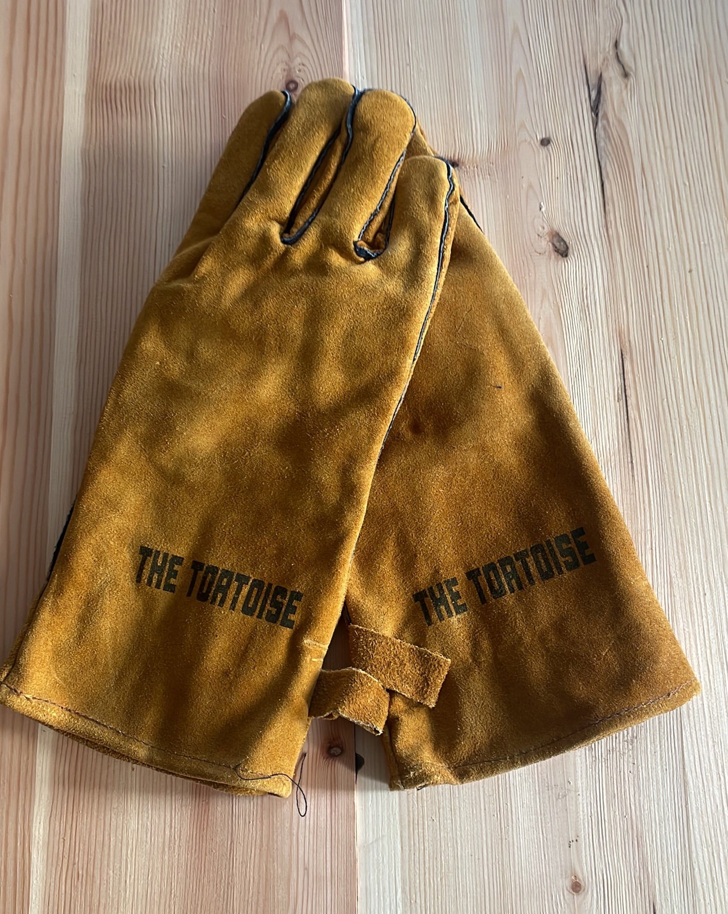 Leather Gauntlet Heat Resistant Gloves